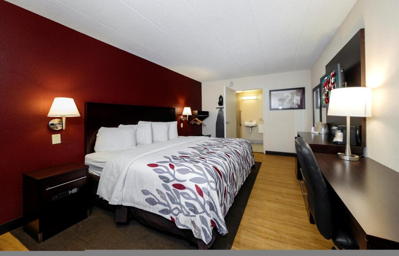 Red Roof Inn Lansing East - Msu Exteriör bild